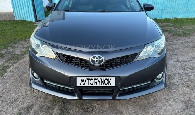 Toyota Camry 2014 года