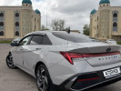 Hyundai Elantra 2024 года