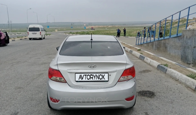 Hyundai Accent 2011 года