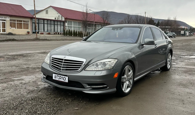Mercedes-Benz S-Класс 2012 года