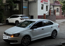 Volkswagen Polo 2012 года