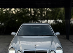 Mercedes-Benz E-Класс 2000 года