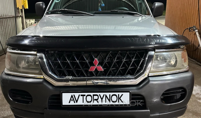 Mitsubishi Montero Sport 1999 года