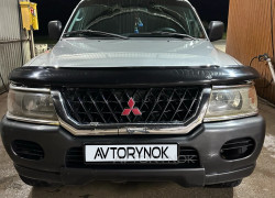 Mitsubishi Montero Sport 1999 года
