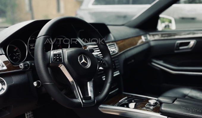Mercedes-Benz E-Класс 2014 года