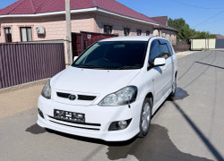 Toyota Ipsum 2005 года
