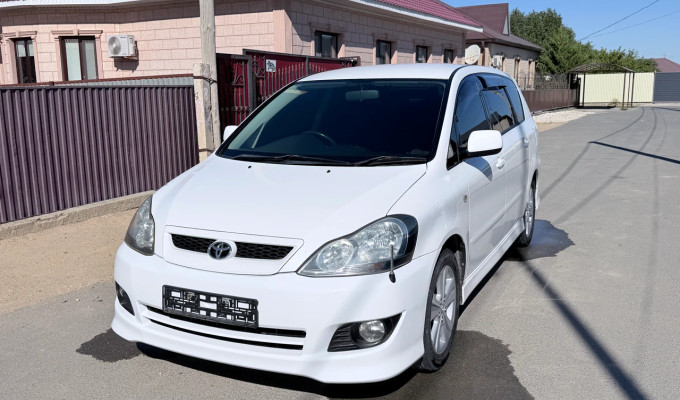 Toyota Ipsum 2005 года