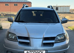 Mitsubishi Outlander 2004 года