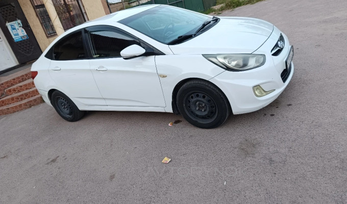 Hyundai Accent 2012 года