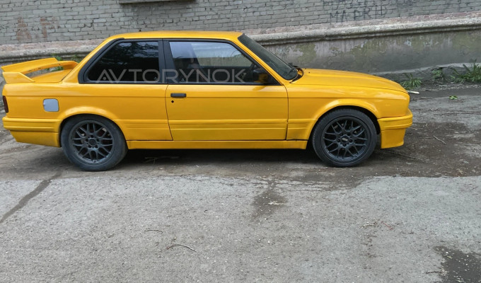 BMW 3 серия 1990 года