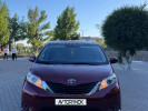 Toyota Sienna 2016 года