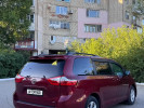 Toyota Sienna 2016 года