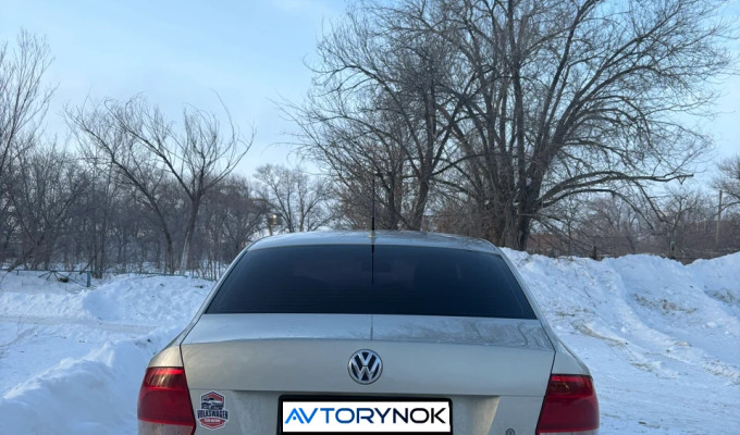 Volkswagen Polo 2011 года