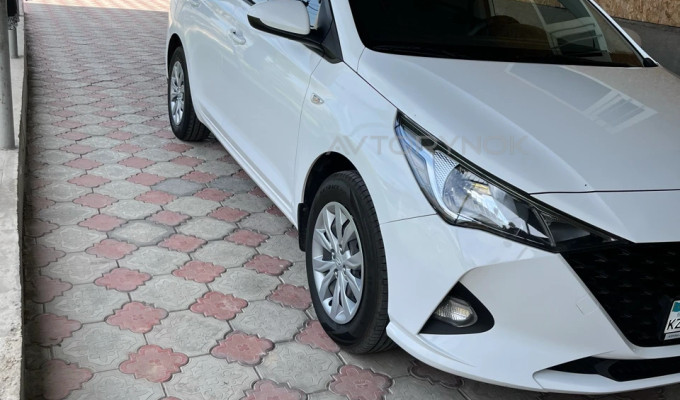 Hyundai Accent 2023 года