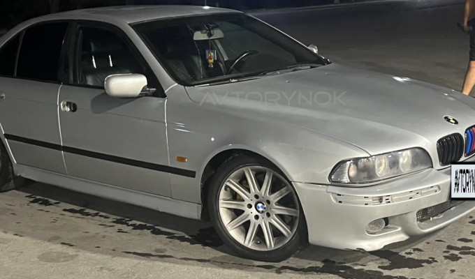 BMW 5 серия 2003 года