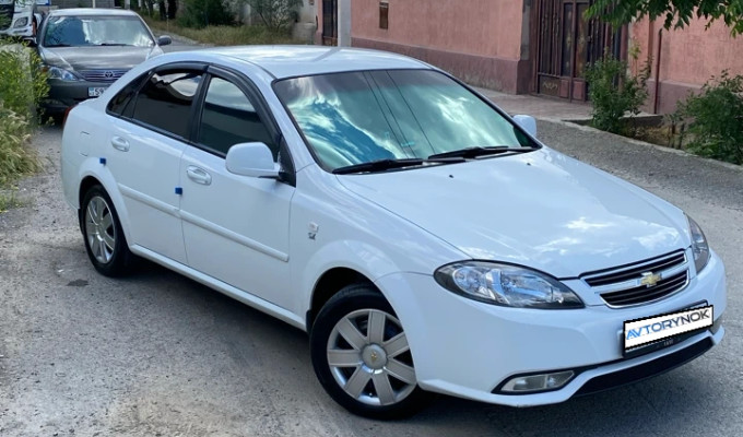 Daewoo Gentra 2014 года