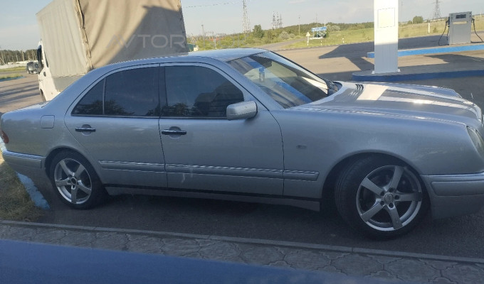 Mercedes-Benz E-Класс 1999 года