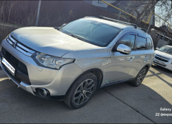 Mitsubishi Outlander 2014 года