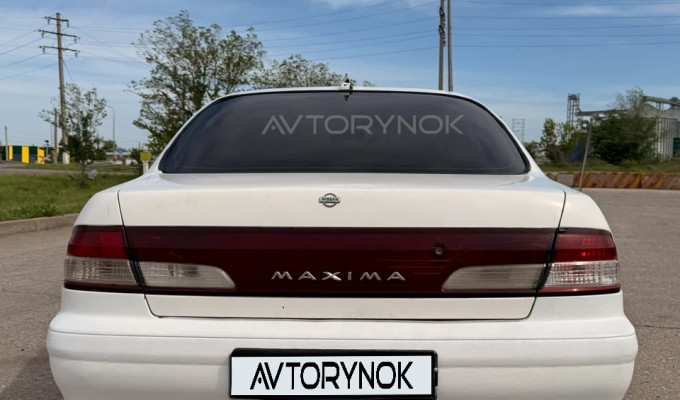 Nissan Maxima 1998 года