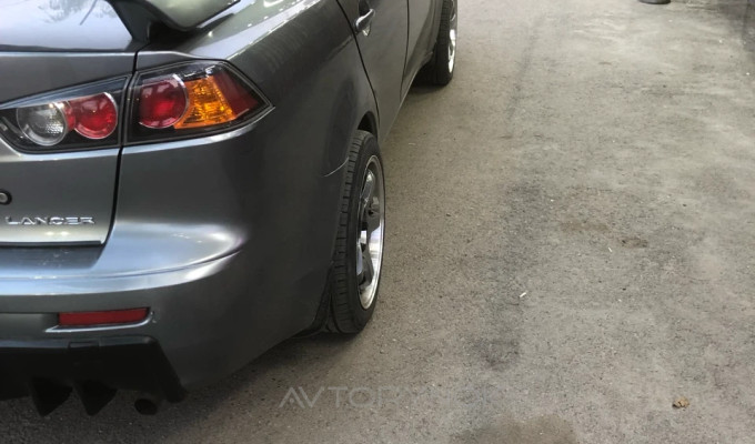 Mitsubishi Lancer 2013 года