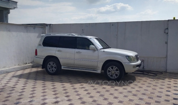 Lexus LX 2004 года