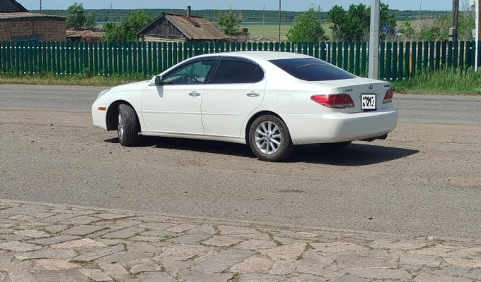 Lexus ES 2004 года