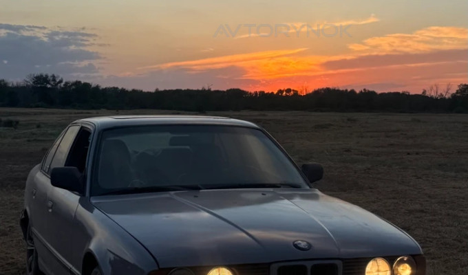 BMW 5 серия 1993 года