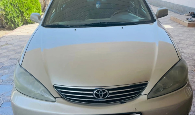 Toyota Camry 2005 года
