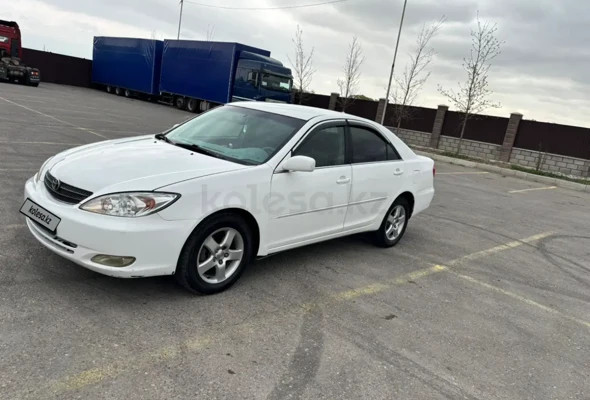 Toyota Camry 2002 года