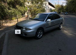 Mitsubishi Carisma 1997 года
