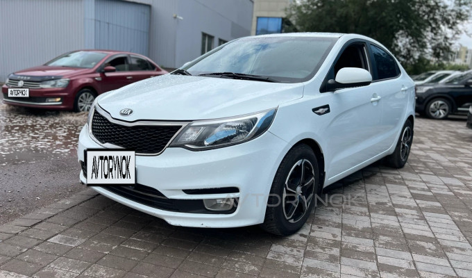Kia Rio 2015 года