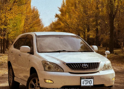 Toyota Harrier 2005 года
