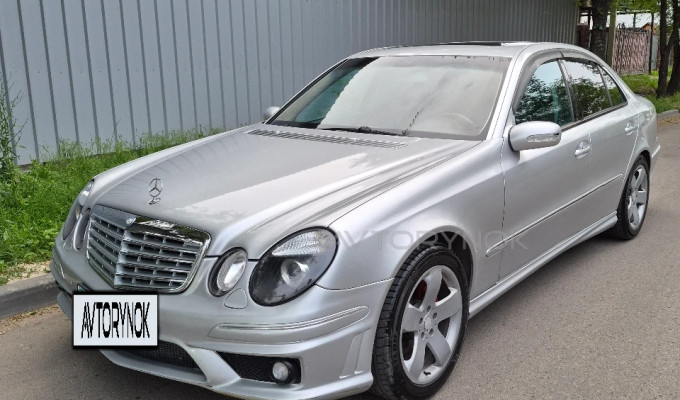 Mercedes-Benz E-Класс 2003 года