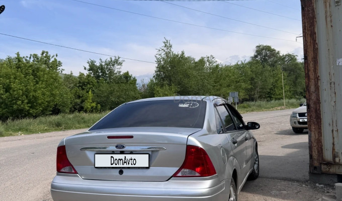 Ford Focus 2003 года
