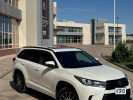Toyota Highlander 2017 года