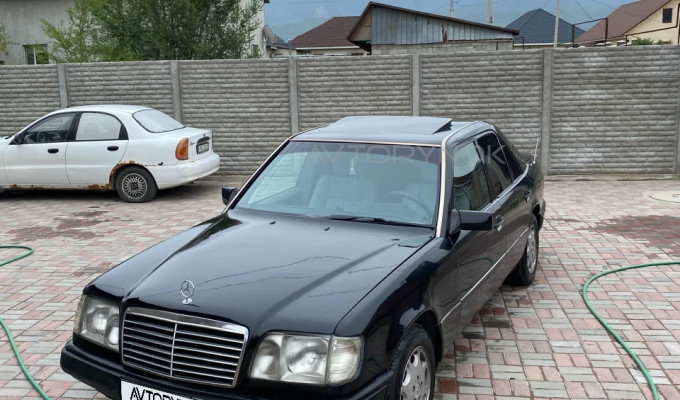 Mercedes-Benz E-Класс 1994 года