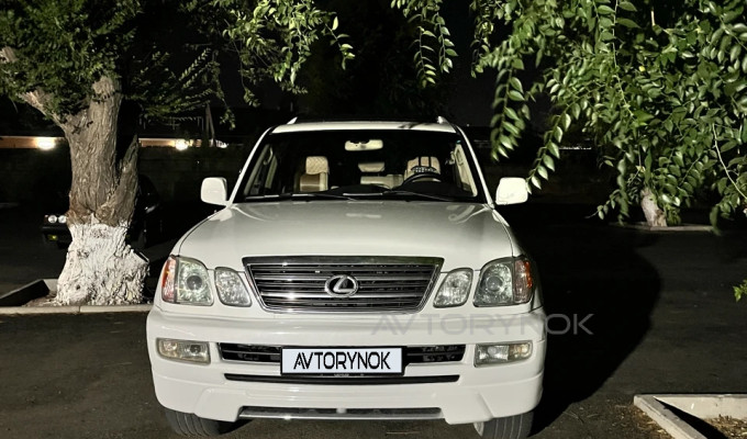 Lexus LX 2005 года