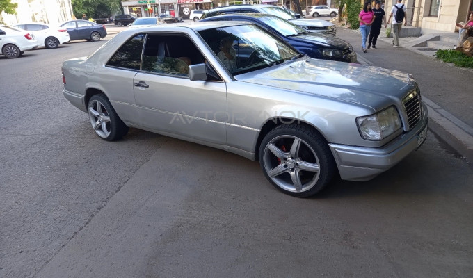 Mercedes-Benz E-Класс 1995 года