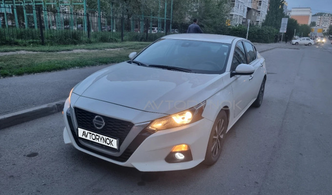 Nissan Altima 2020 года