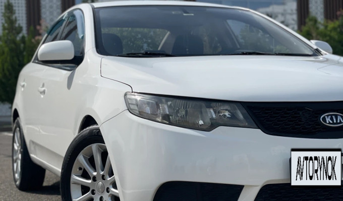 Kia Cerato 2011 года