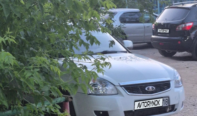 ВАЗ (Lada) Priora 2013 года