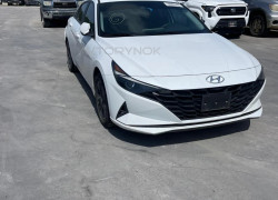 Hyundai Elantra 2020 года