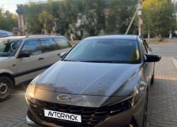 Hyundai Elantra 2023 года