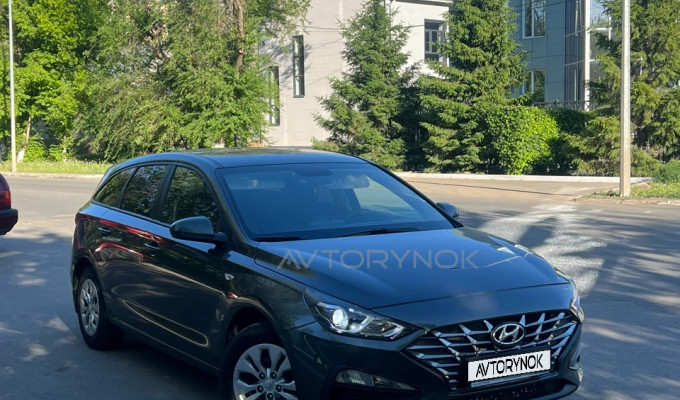 Hyundai i30 2022 года