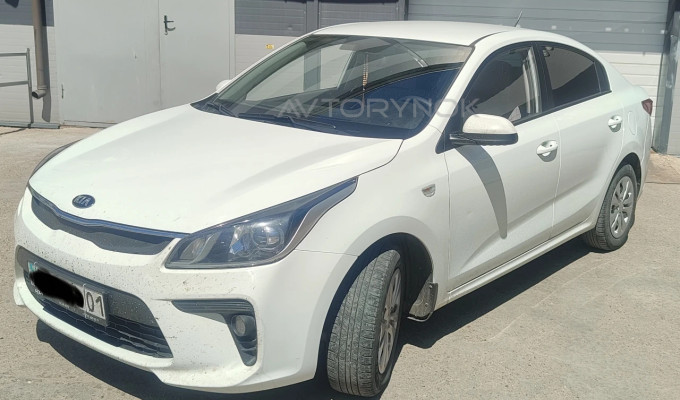Kia Rio 2020 года