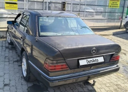 Mercedes-Benz E-Класс 1990 года
