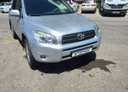 Toyota RAV4 2006 года