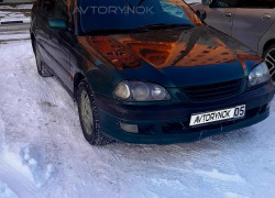 Toyota Avensis 1998 года