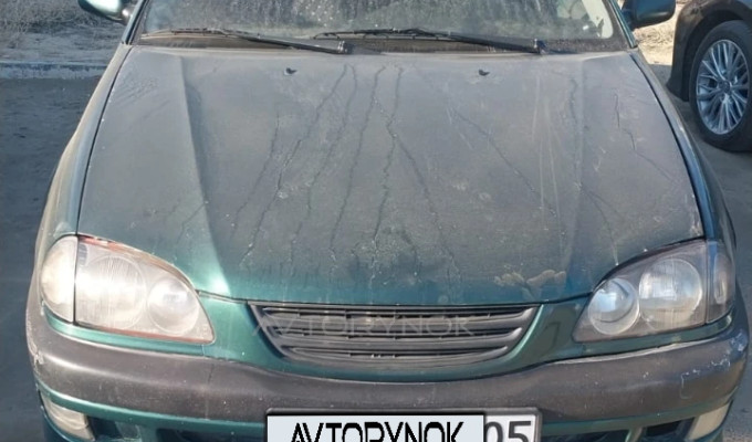Toyota Avensis 1998 года