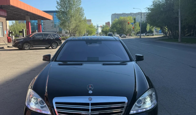 Mercedes-Benz S-Класс 2007 года